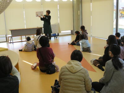 出張としょかん さわやかアリーナ　1