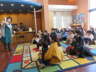 絵本の読みきかせ